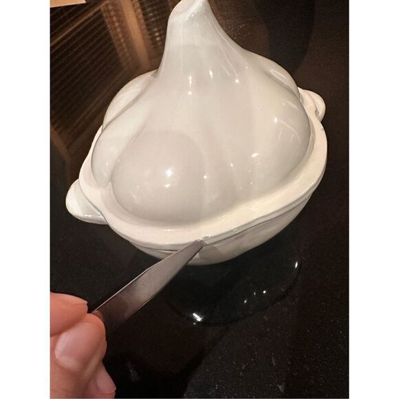 Wolfgang Puck cast-iron garlic - Picture 10 of 10